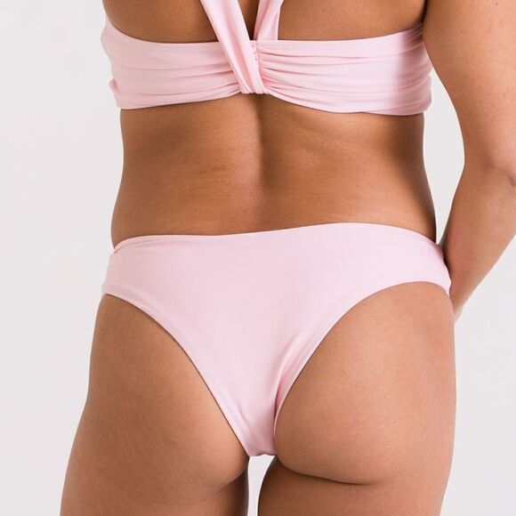 NWT Medium Cheeky Bikini Bottom in Light Pink - Picture 11 of 13